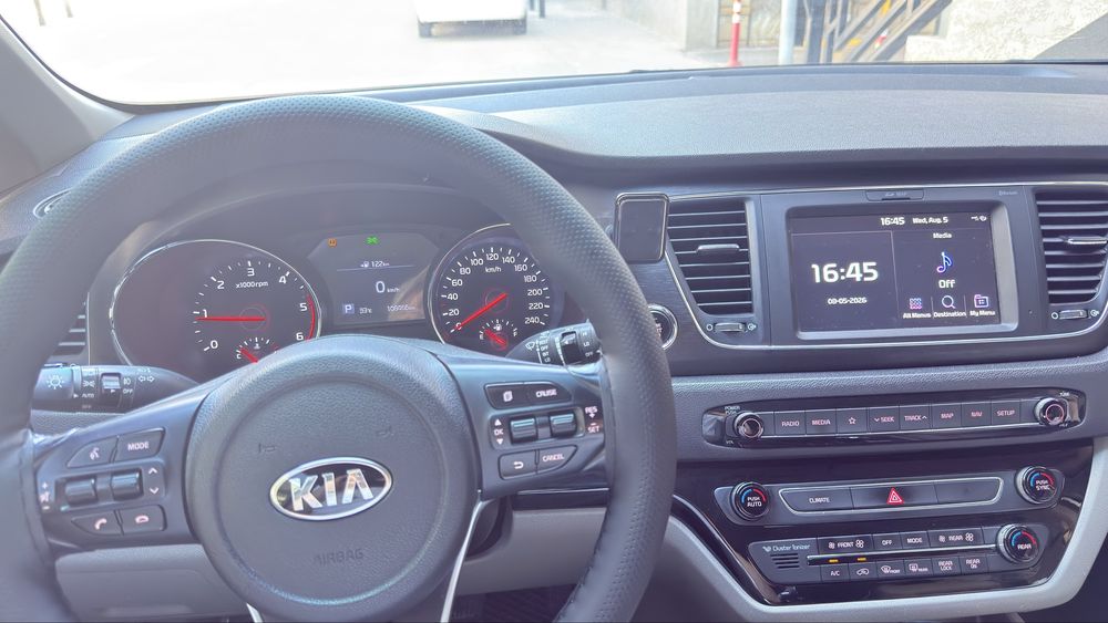 Kia carnival 2019 г. 108 000 км пробег дизел 2.2