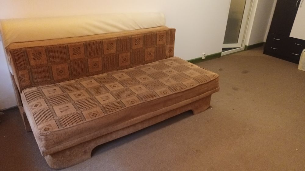 Închiriez garsoniera la metrou Dristor 1