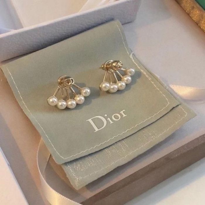 Обеци с перли по модел на Dior