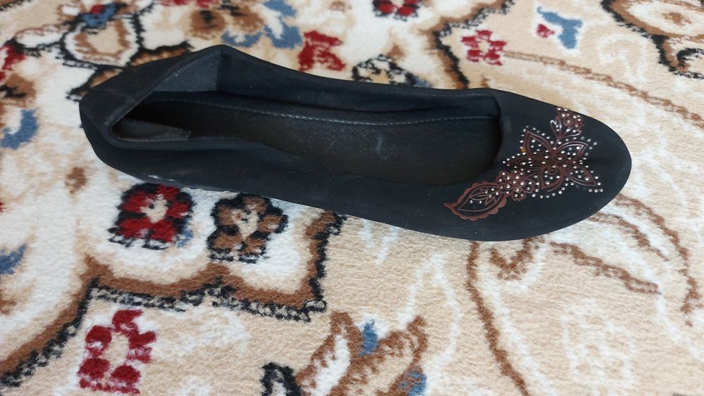 Продам женскую обувь