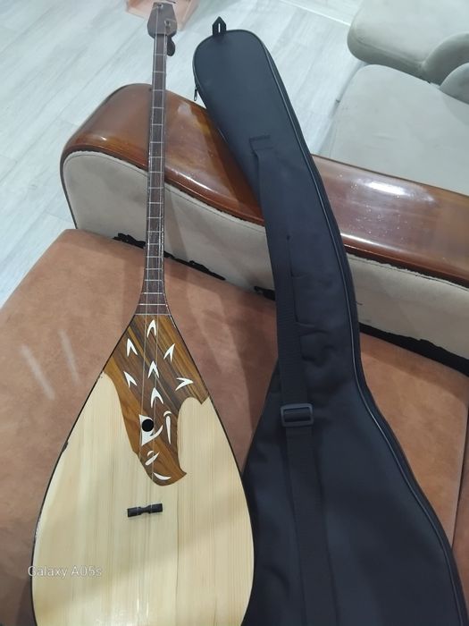 Продам музыкальный инструмент