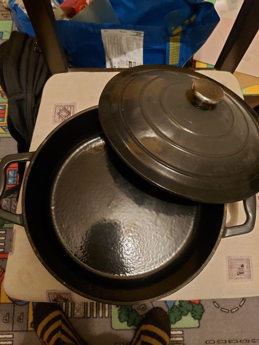 Малка тенджера от емайлиран чугун