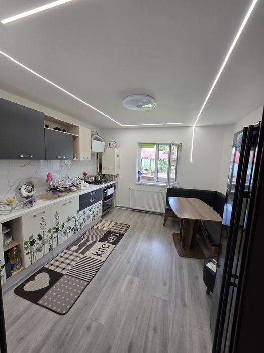Vând apartament în zemes