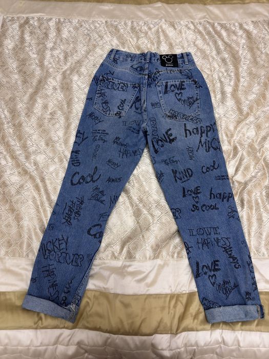 Продаю джинсовый костюм