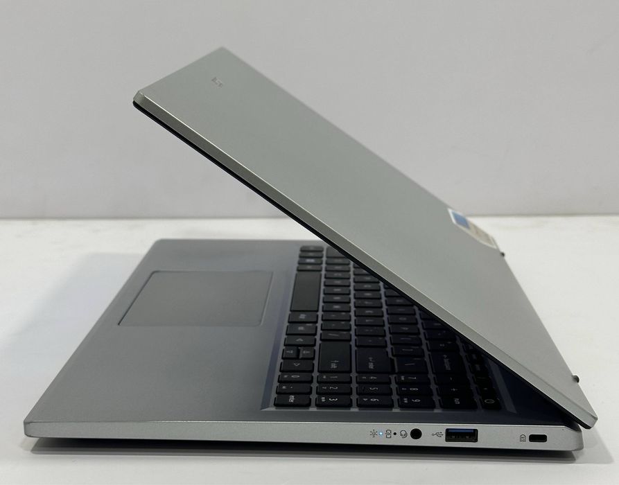 Acer Core i3 N305