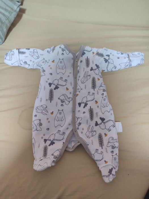 Продаю вещи на новорожденную девочку