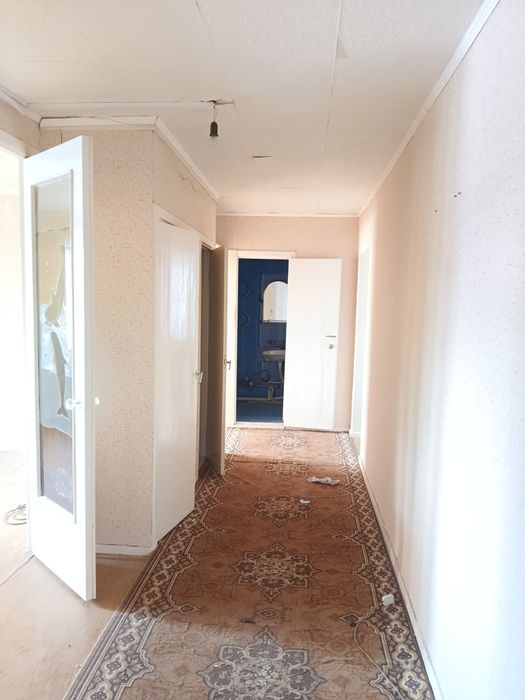 Продам 3 комн. 7-25, 2 этаж.