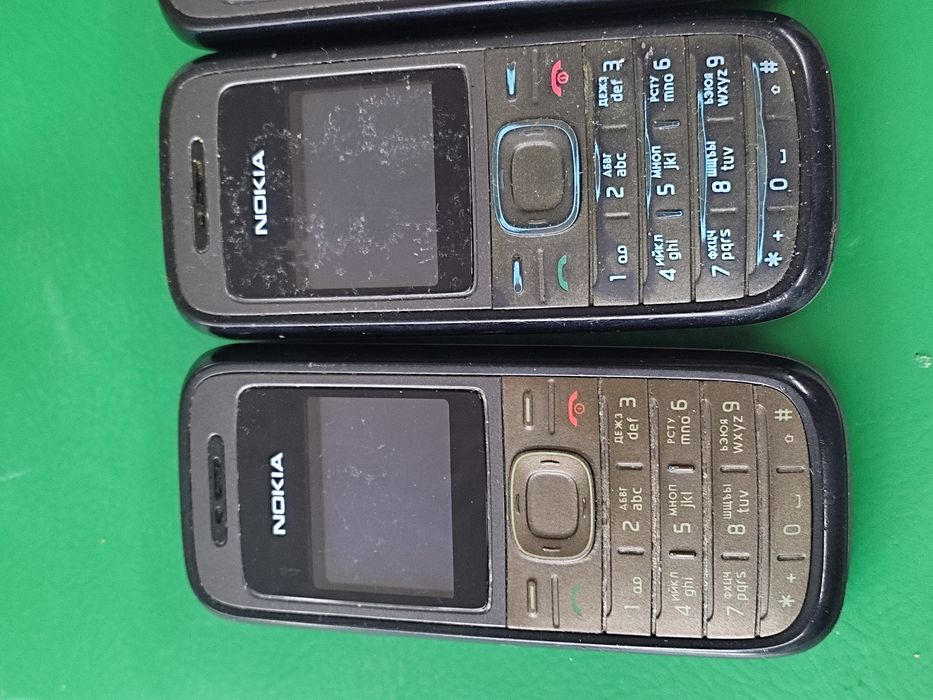 Телефон nokia 1208 четири броя