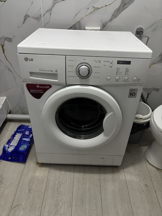 Машинка LG продам