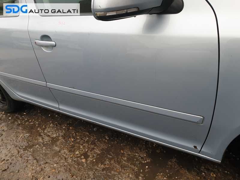 Usa Usi Portiera Portiere Dreapta Fata Dezechipata cu Punct Rugina Skoda Octavia 2 Hatchback Facelift 2004 - 2013 Culoare 9452