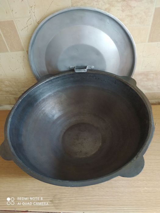 Казан чугунная изготовлена по заказу толстостенная