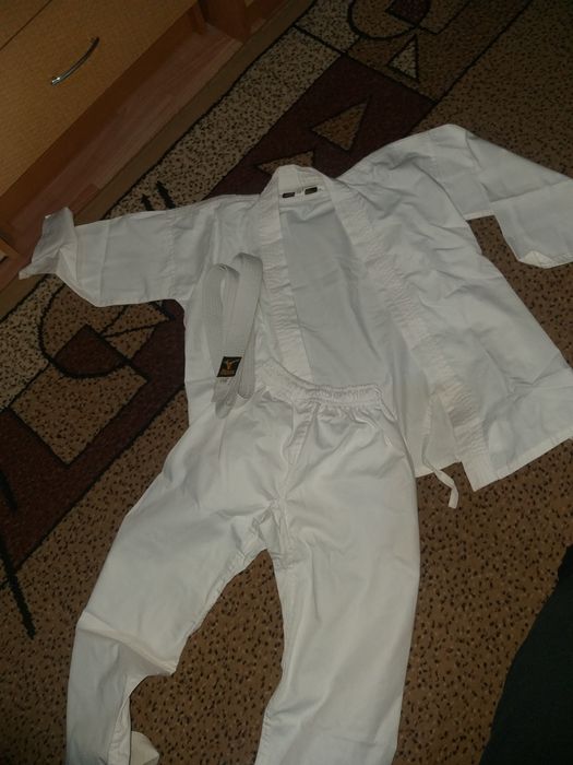 Кимоно для каратэ новая