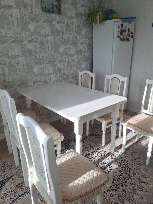 Продам стол и 6 стульев