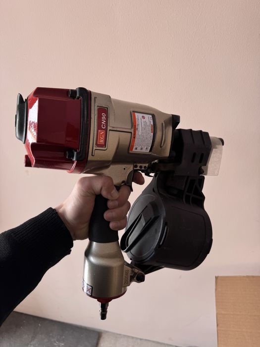 Продам гвоздезабивной пистолет нейлер пневмопистолет