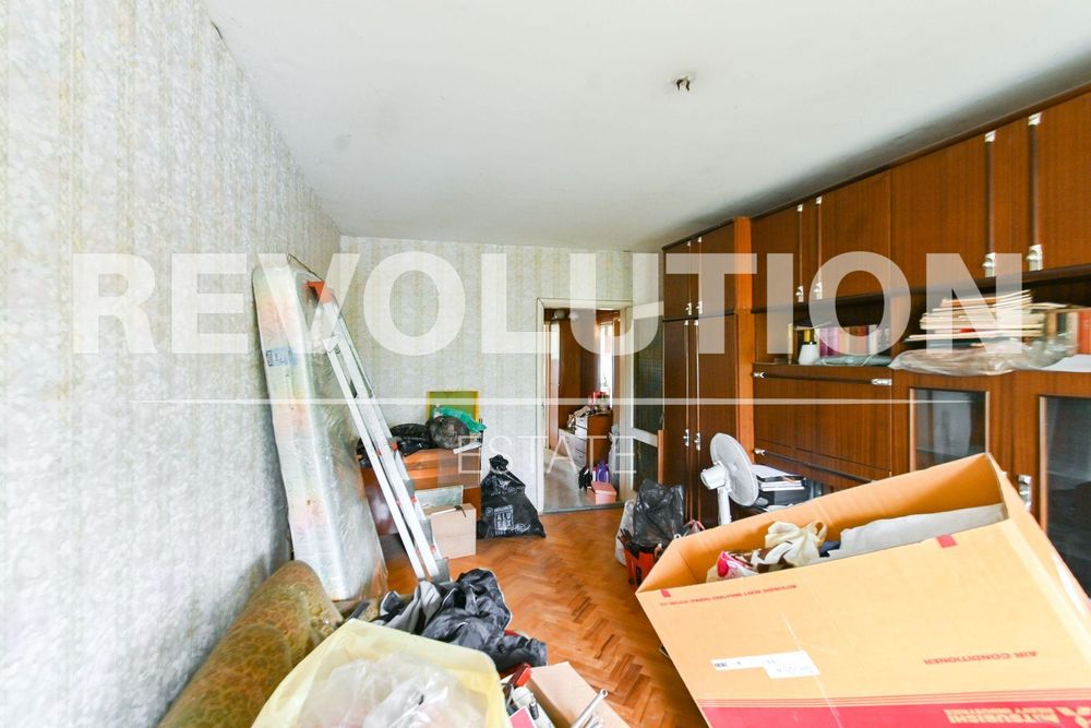 Тристаен апартамент в ж.к. Дианабад