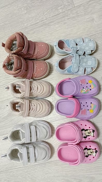 Продам детскую обувь (21-24рр)