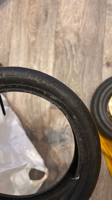 Продавам външна гума (покришка) за електрически скутер Xiaomi M365.