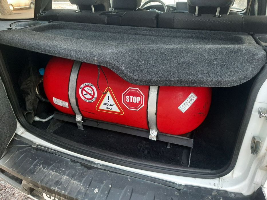 НИВА ТРЕВАЛ. 2022 Г. первый хозяин. В отличном состоянии все наворотам