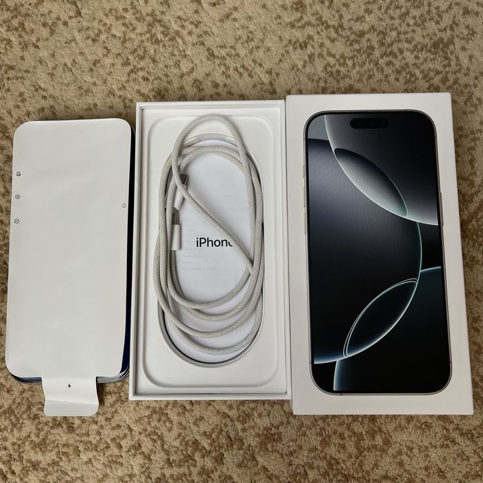 Продам айфон 16 про