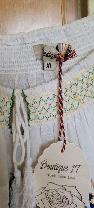 Ie nationala noua XL