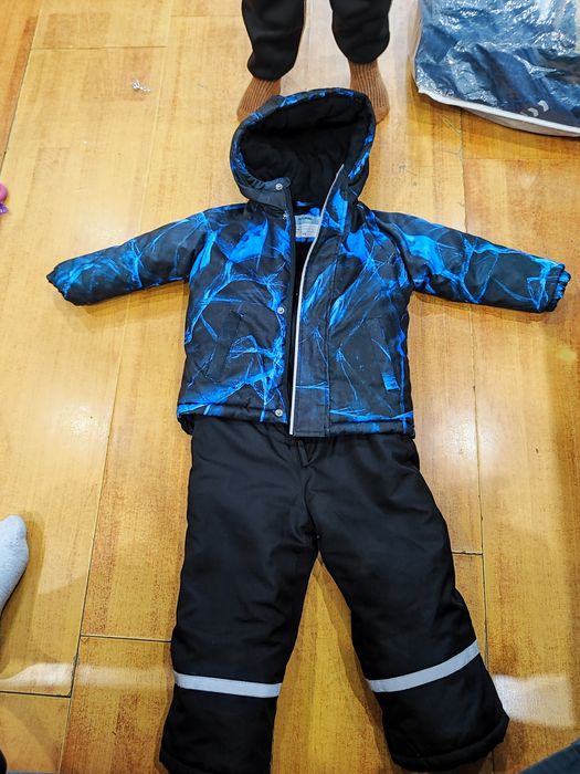 Продам детский зимний костюм
