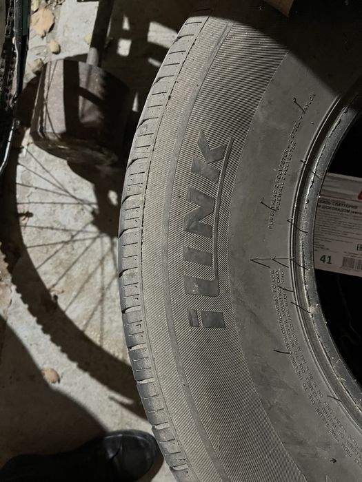 Продам шины 2 шт