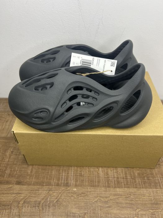 Adidas Yeezy Foam RNR Carbon - детски 34 номер
