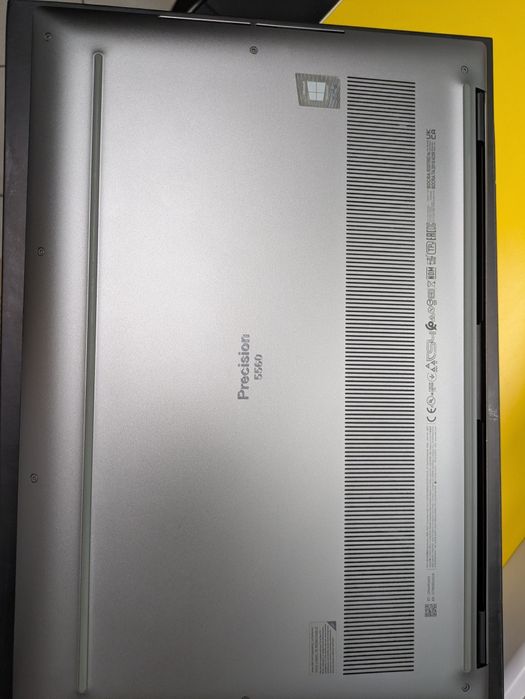 Dell precision 5560 Work Station