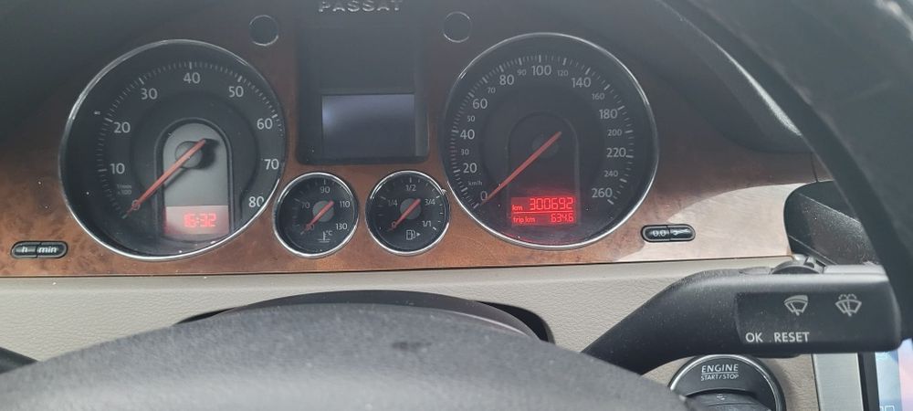 Volkswagen Passat 2007 – 2.0 FSI 4Motion, Trapa, Piele, Full Electric