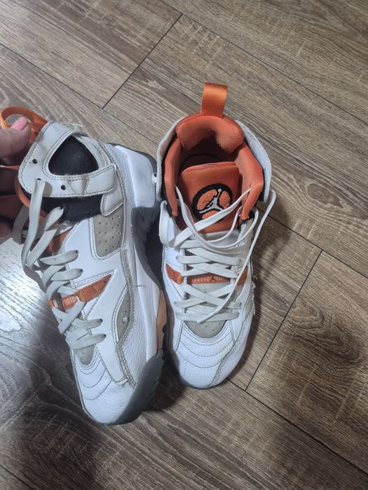 Ghete baschet Jordan 40.5 băieți