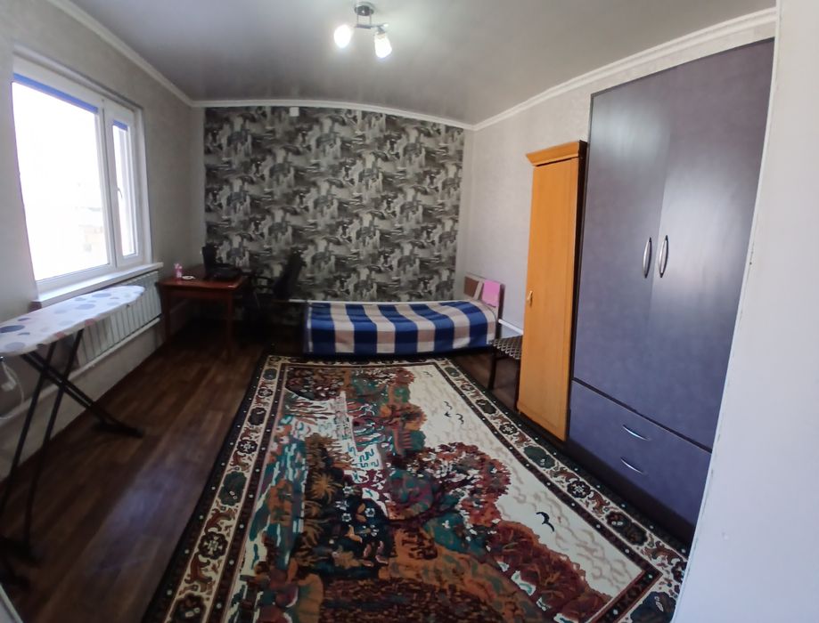 Продам дом + две времянки