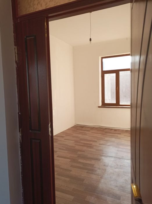 Навоий шахримда ховли сотилади