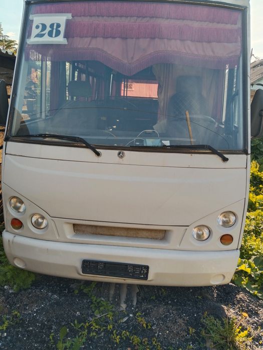 Продаю автобус 2012 год.