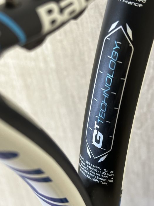 теннисная ракетка