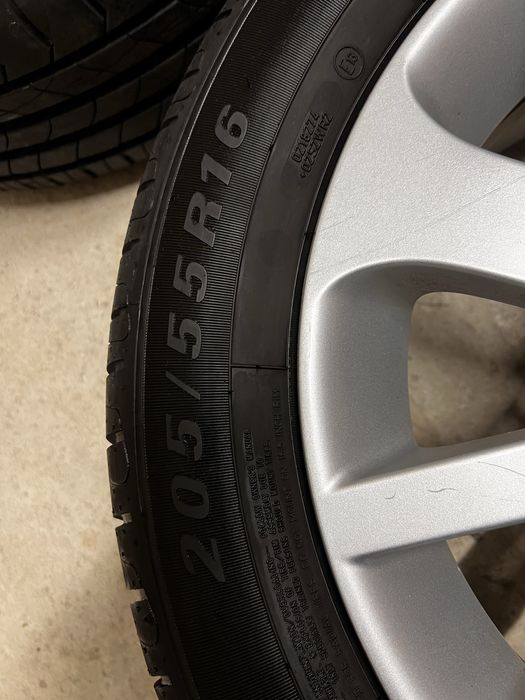 Джанти 16 6.5J 5х114.3 с летни гуми 205/55/16 Мазда