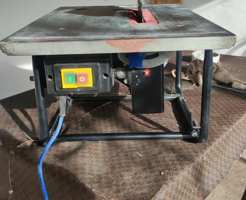 Настолен циркуляр