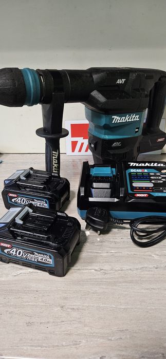 Makita Къртач HM001G 40V.XGT SDS MAX