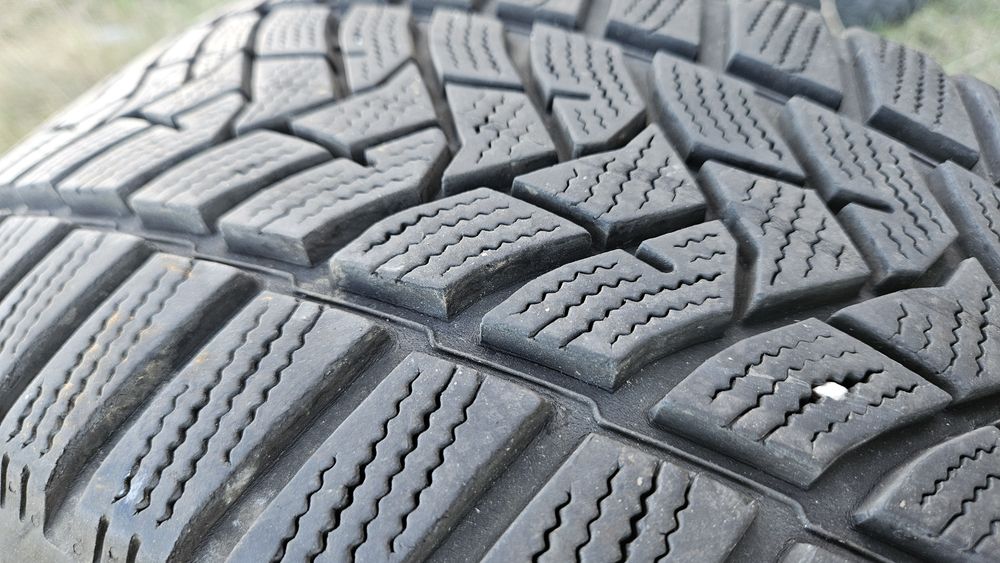 2бр гуми 205 55 16 дот 20 дънлоп