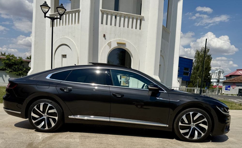 Propietar Vand Vw Arteon R-Line 2.0 TSI 272 CP 4Motion km 8900 reali!