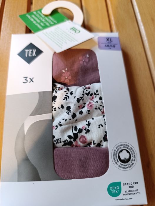 Set de 3 chilotei măsura 46-48, noi