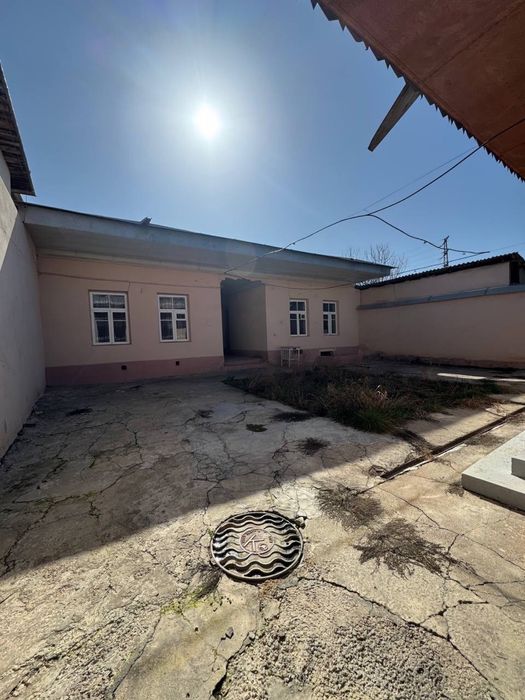 ПРОДАЕТСЯ ДОМ УЧАСТОК  На Юнусабаде 4,5 соток 4-хкомнатный