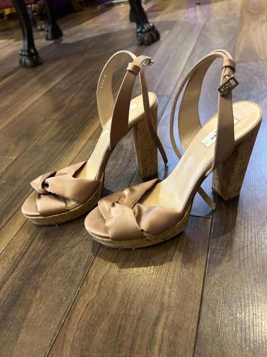 Sandale cu toc LK Bennett