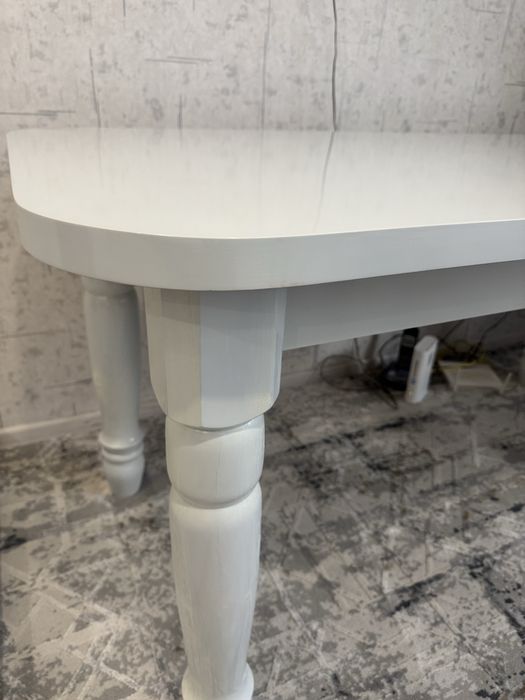 Продам стол МДФ в отличном состоянии