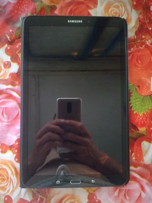Vând tabletă Samsung Galaxy Tab a6