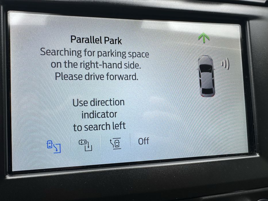 Ford Mondeo 2.0 150 CP/Navi/park assist/line assist/euro6/TVA/pilot/revizie/inmatriculat RO/istoric/km reali/senzori lumina-ploaie/carlig/grila activa