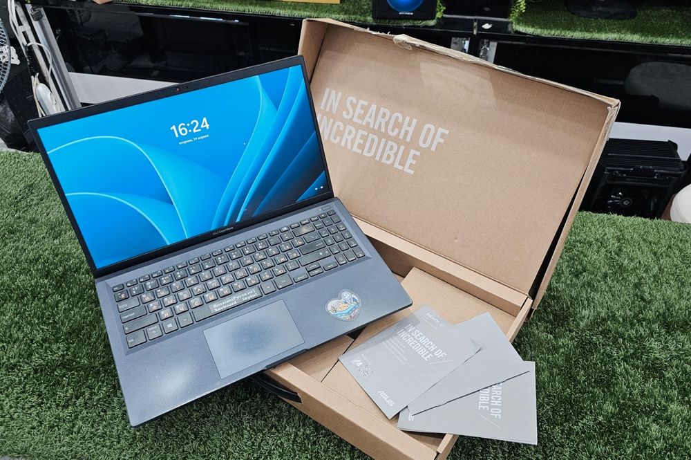 165 kun ishlagan Expertbook o'z IT soxasining bo'lajak Expertchilar un