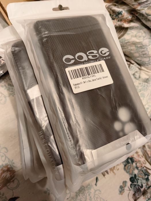 Lot 60 huse diverse telefoane(vezi lista foto)