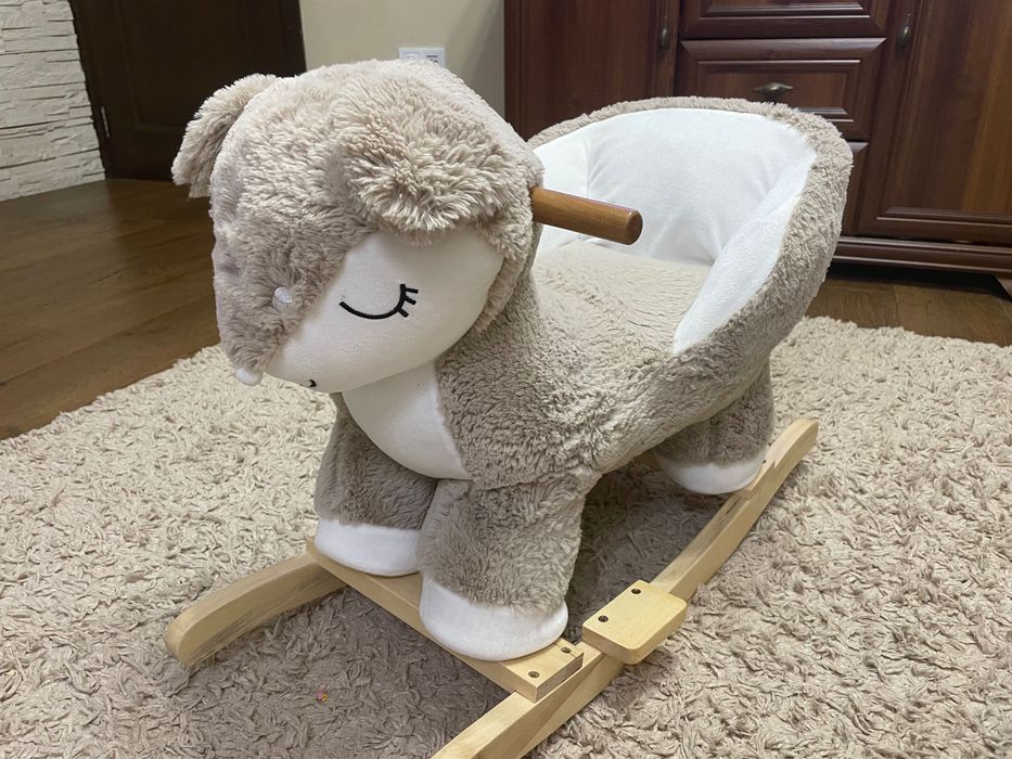 Люлеещо се конче-сърничка с музика