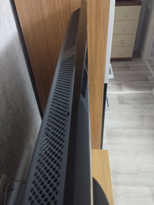 Продам большой телевизор SAMSUNG  130'