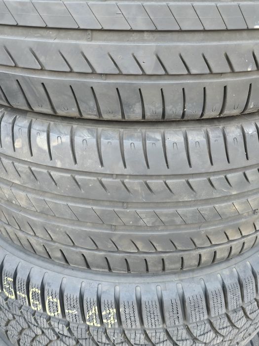 2 Броя 225/45/17 Michelin 2x5,5mm